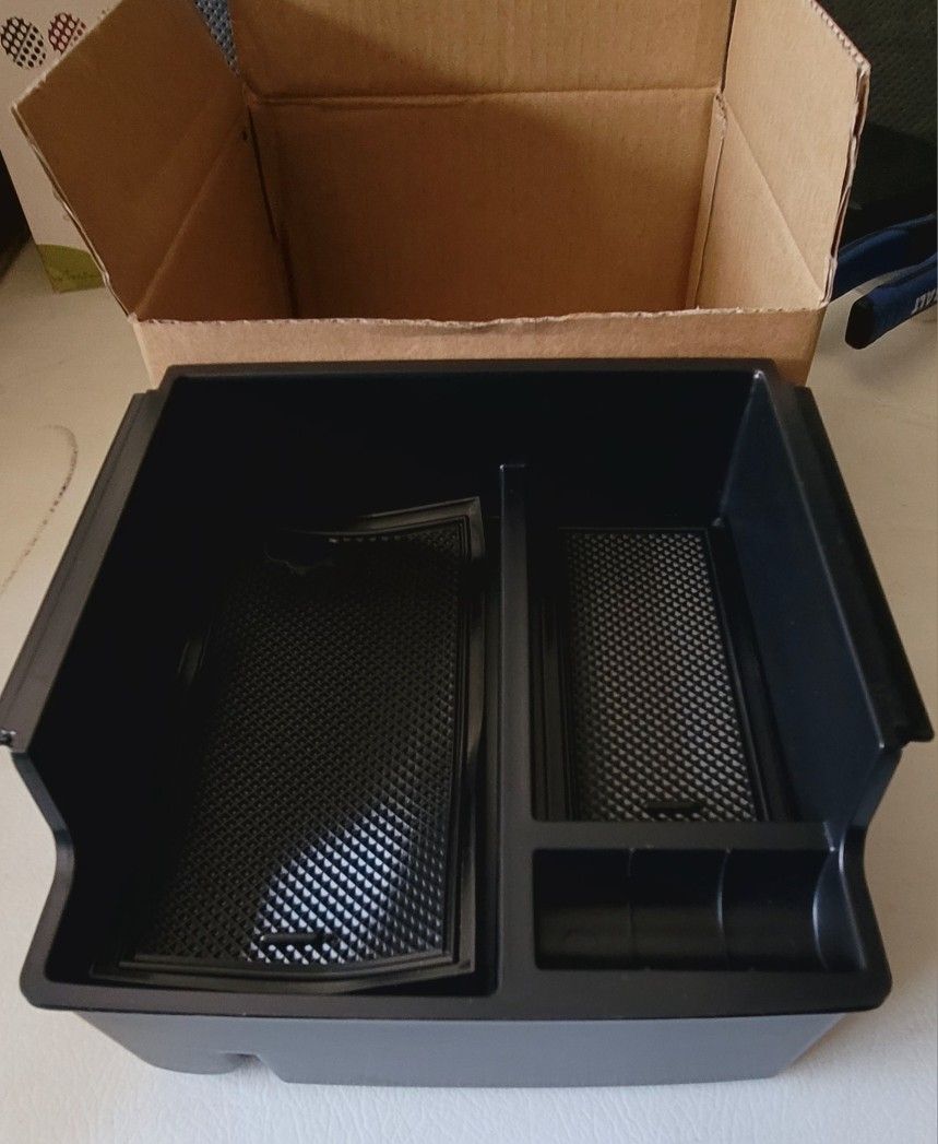 CENTER CONSOLE