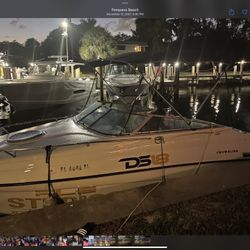 2001 Crownline Cabin Cruiser