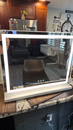 Vanity mirror