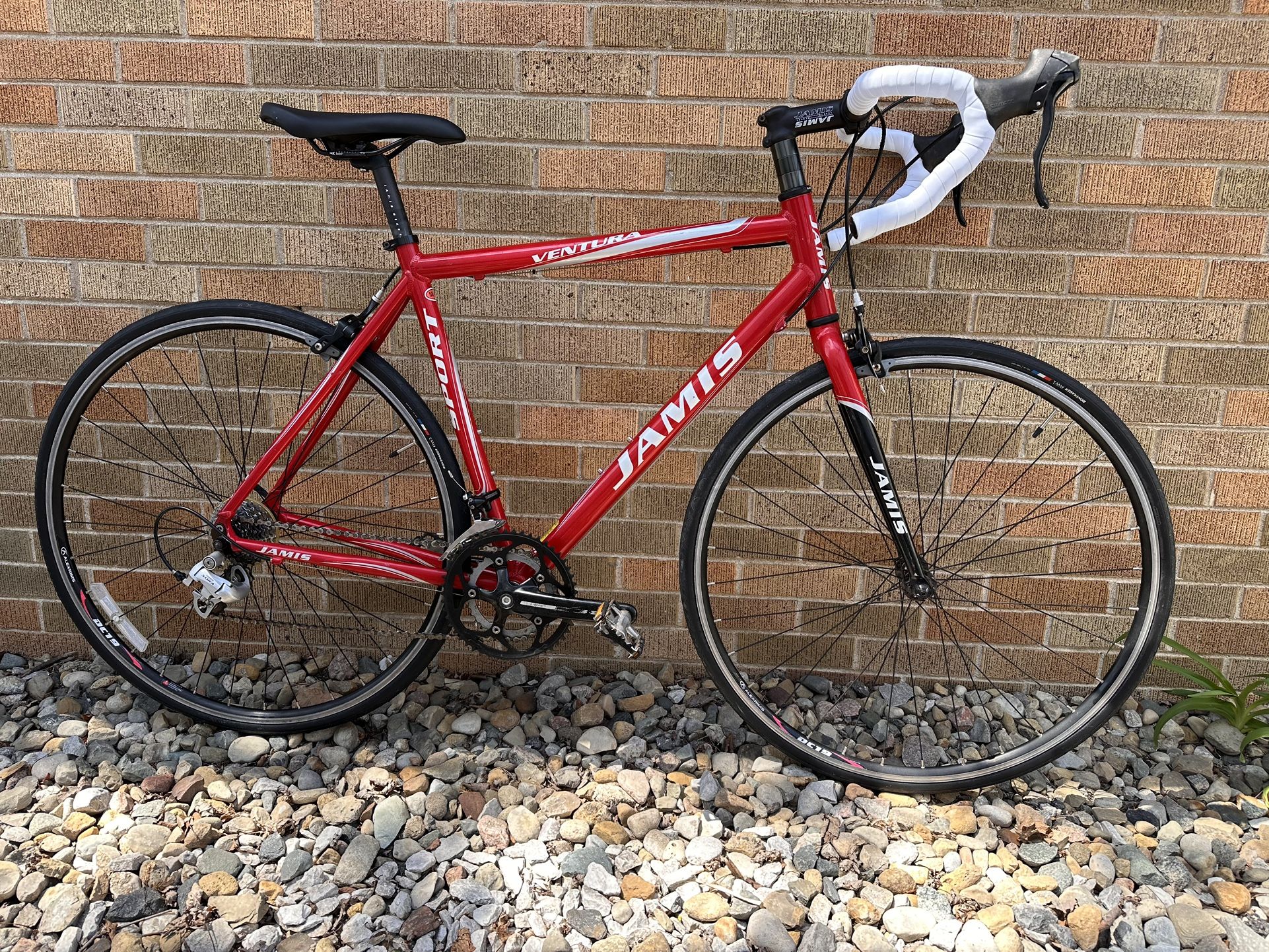 Jamis Ventura Road Bike 56cm (M/L)