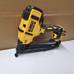 DeWalt 20 volt 16 gauge finish nailer Only Tool