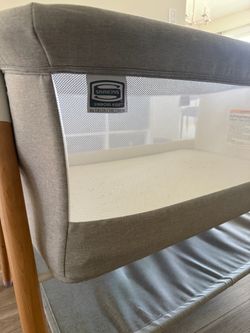 Simmons Kids by Delta Children Baby Bassinet