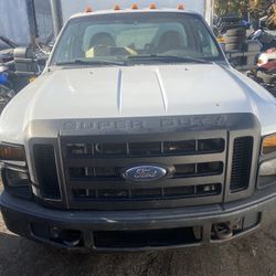I am selling a 2008 Ford F-350with 12 foot box - V10 gas engine- it has the lift gate - 170,000 miles - clean title - runs and drives - has minor body