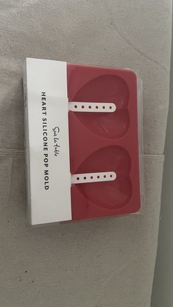 Set of 2 Silicon heart molds New