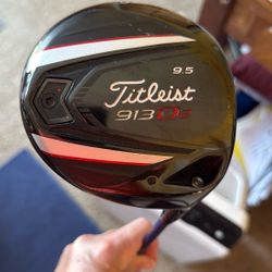 A Mint Titleist 913 D2 Driver Golf Clubs 