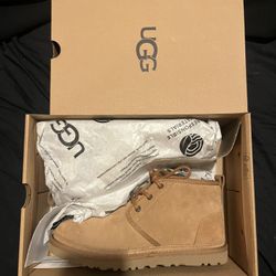 Ugg Neumel 
