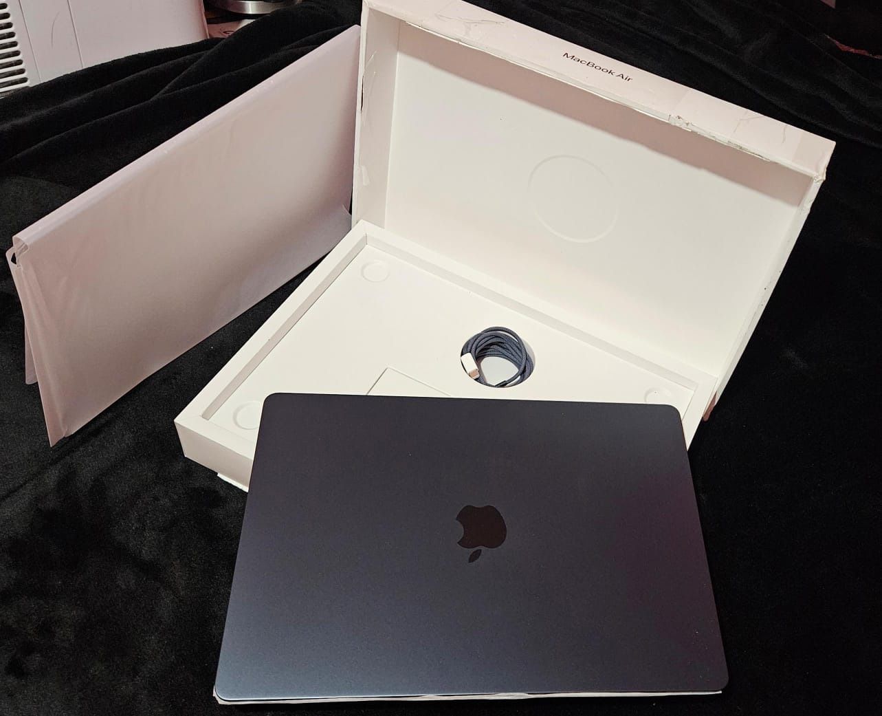 15-inch MacBook Air with Apple M2 chip,