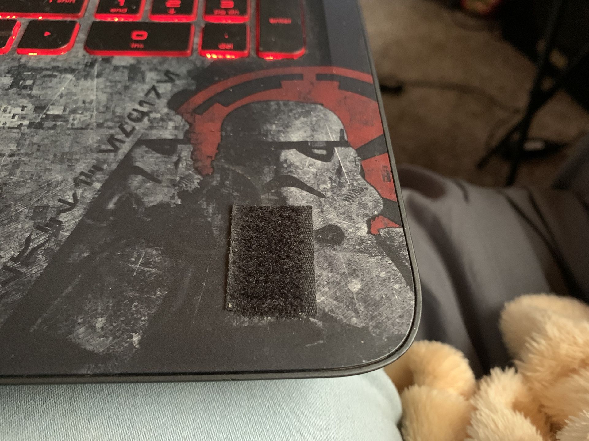 Star Wars edition laptop I5 8 Gig Of Ram.  Needs A Battery 