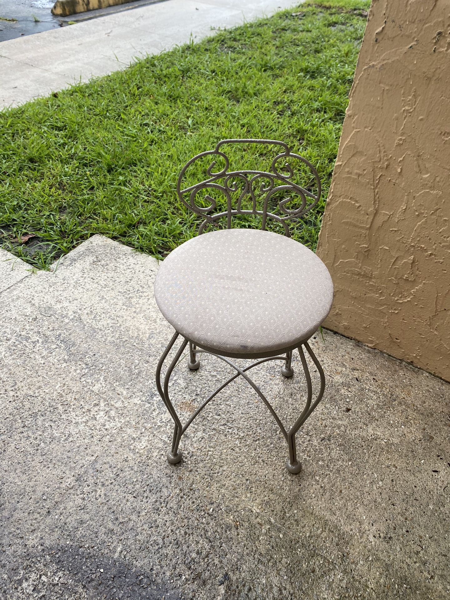 Vanity Chair