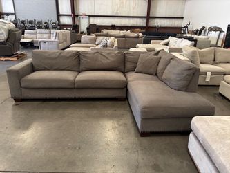 Thomasville Artesia Fabric Sectional with Ottoman