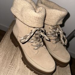 Size 10 Ugg Ashton hiker