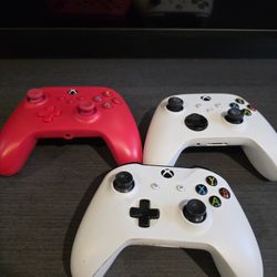 Xbox One Controllers.