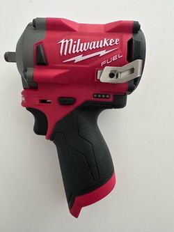 3/8 Milwaukee FUEL Stubby Impact Wrench