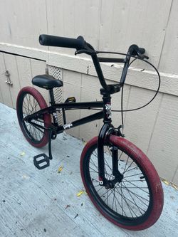 good bike everything works good tires size 20”
