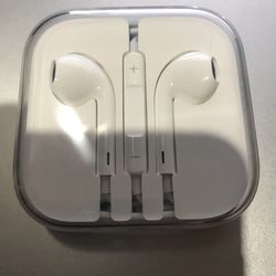 Apple headphones headjack iPhone 6 and under