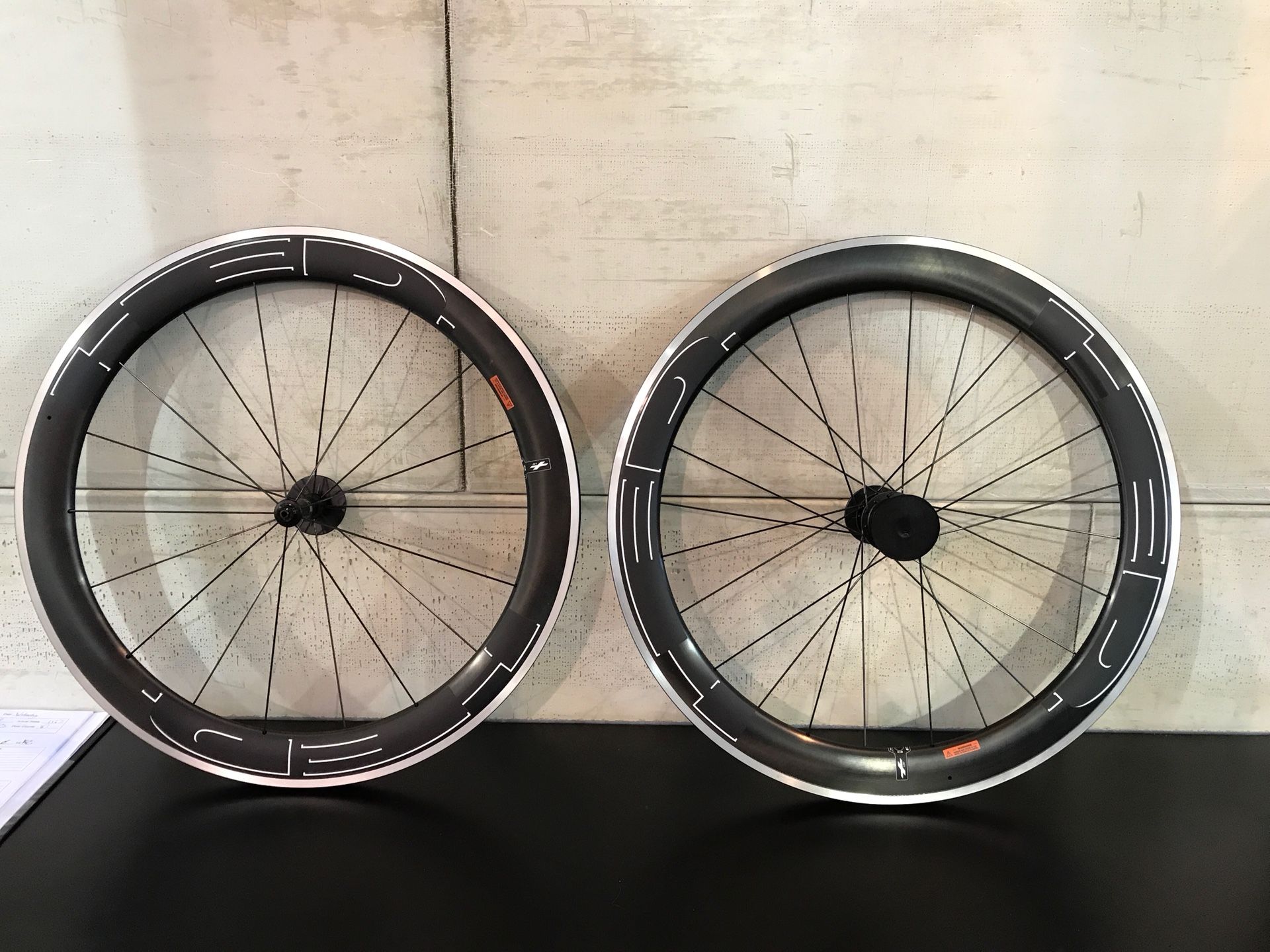 2018 HED Jet 6 Plus Carbon Wheels Like New!