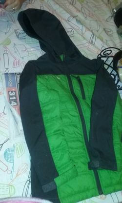 Boys sweater size L pick up only