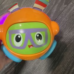 Fisher Price Bright Beats Spin & Crawl Tumble Ball, Baby Toy Perfect For Crawlers 