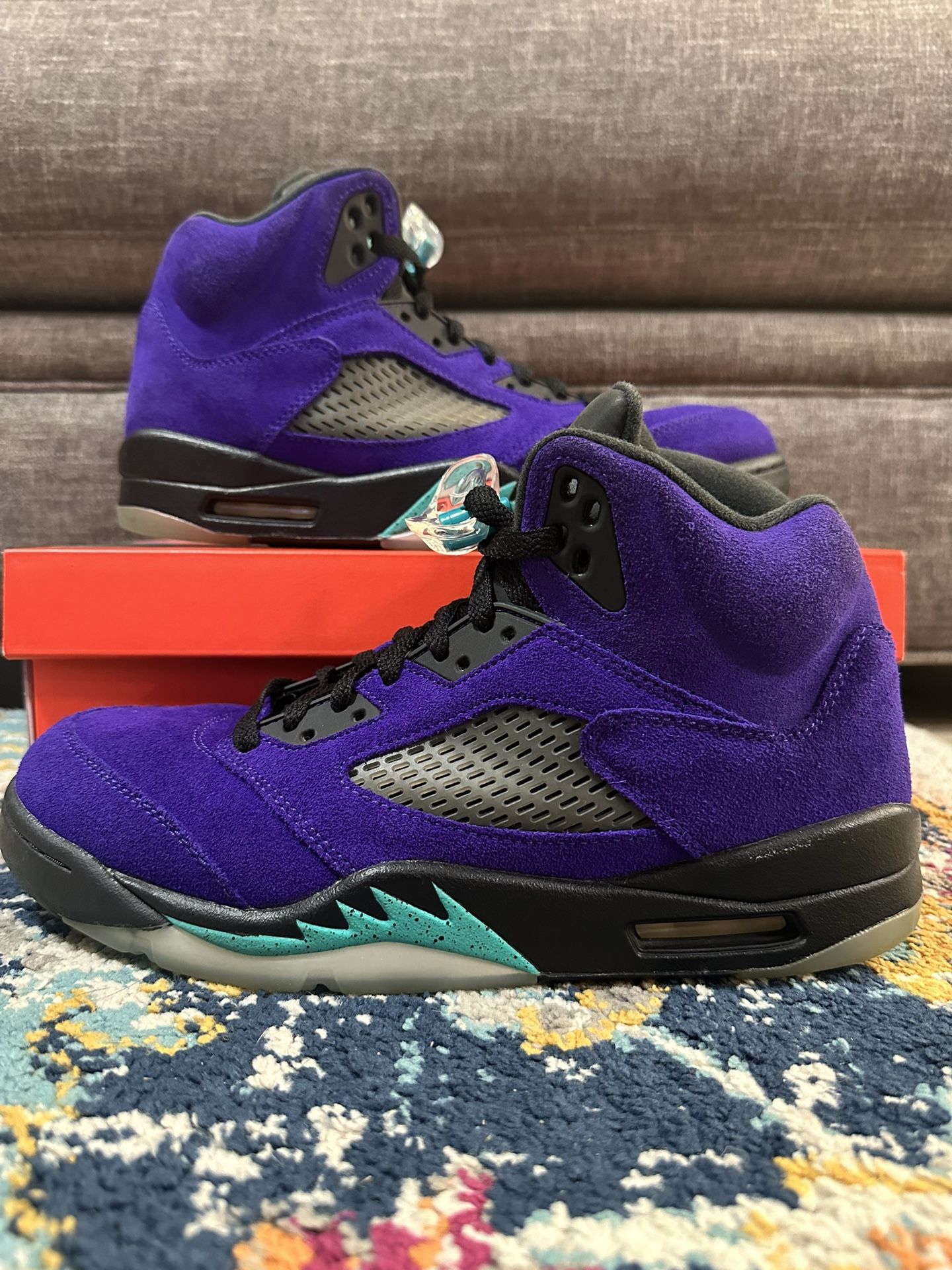 Nike Air Jordan 5 Retro “Alternate Grape”