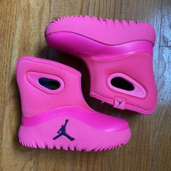 NWOT NIKE Jordan Boots Kids Hyper Pink/Cool Grey 6C