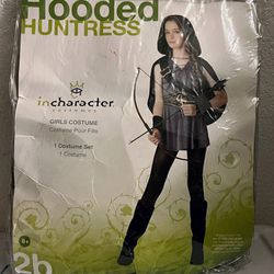 Hooded Huntress Costume Size Medium ages 8+ Complete