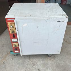 Heraeus D-6450