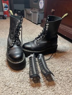 Doc Martens Boots