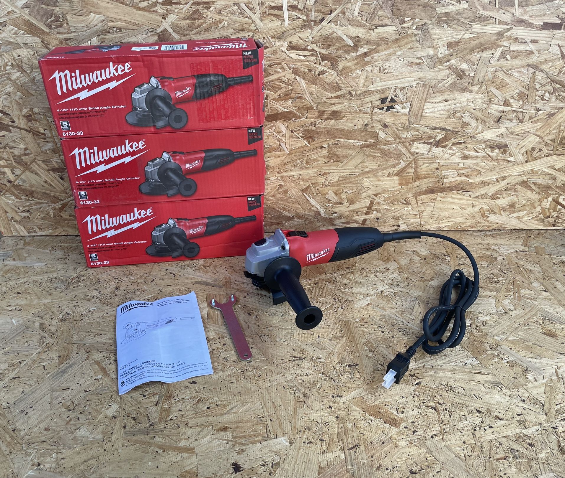 Milwaukee 4 1/2” Small Angle Grinder 7.0 Amps 12,000 RPM