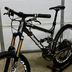 Banshee Spitfire with Easton Wheelset (Medium)