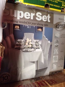 table set for 8 people's