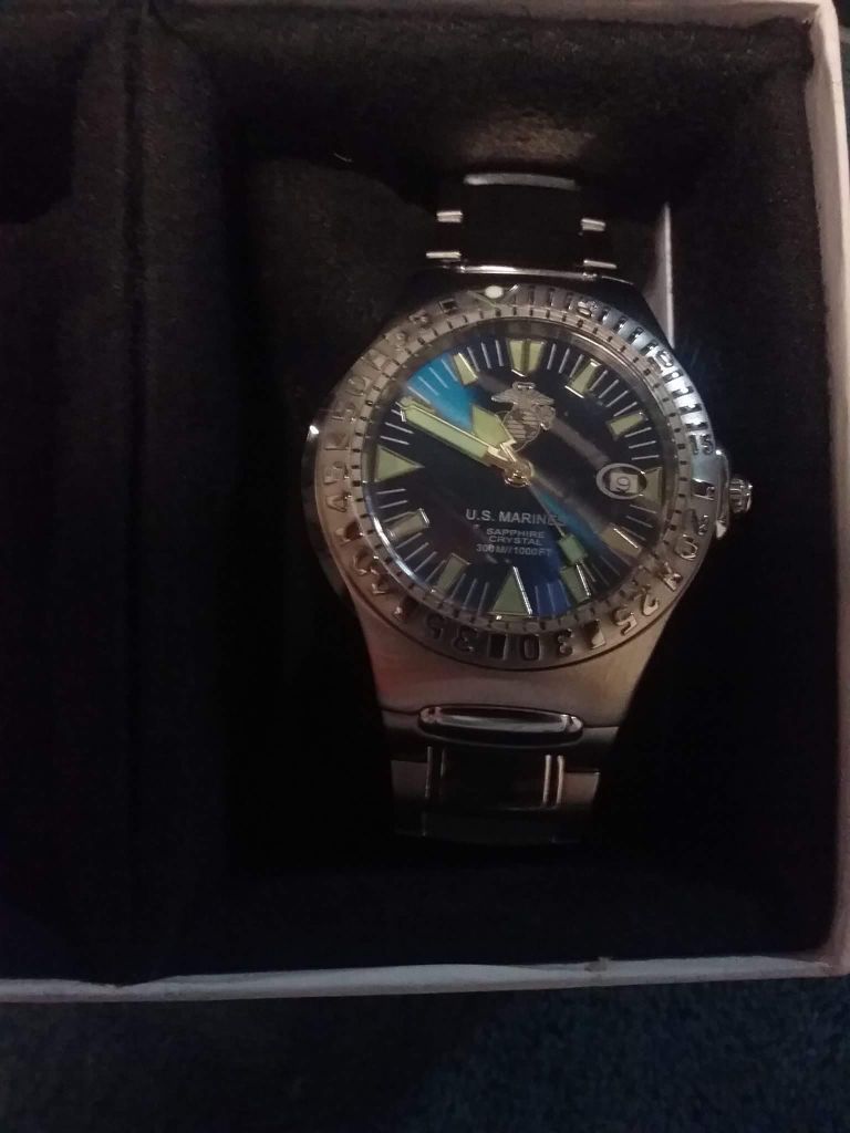 Swiss watch company limited edition marine style