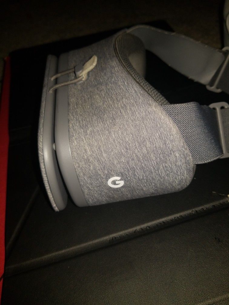 Google Daydream VR Headset