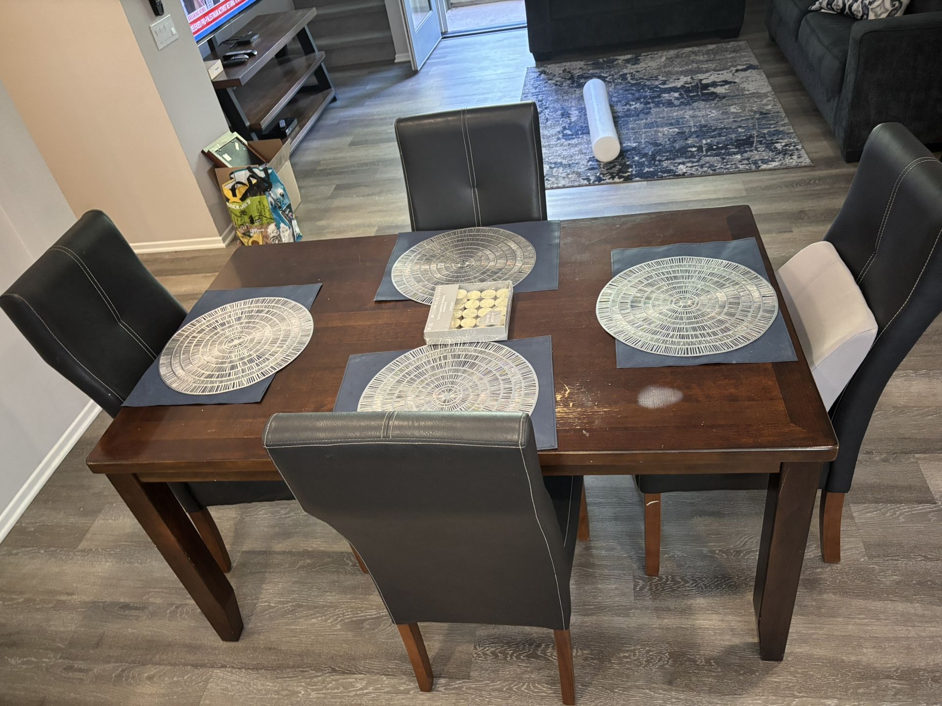 Dinning Table