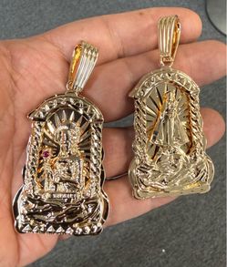 Nice and heavy 🌟🌟 Choose your pendant
