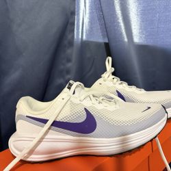 Nike Revolution Wide 7.5