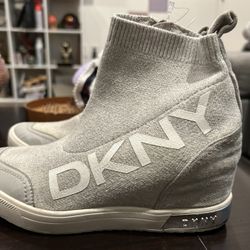 DKNY Women's High Neck Slip-On Wedge Sneakers - Size 7.5