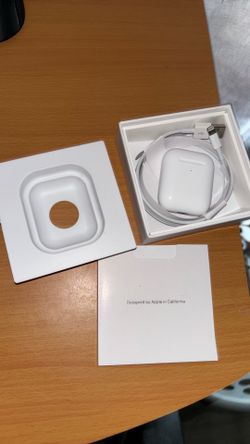 Airpods (1st Generation)