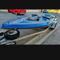 1990 Commander Boat Open Bow 