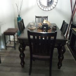Solid Wood Dining Table W 4 Chairs 