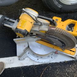 Dewalt Slide Saw 12”