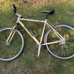 Gold Cannondale Silk Path 700 Hybrid Bicycle 1997
