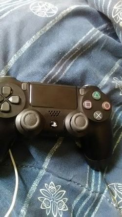 PS4 controller