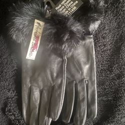 New With Tags Vintage Alexandra Bartlett black leather gloves with rabbit fur trim