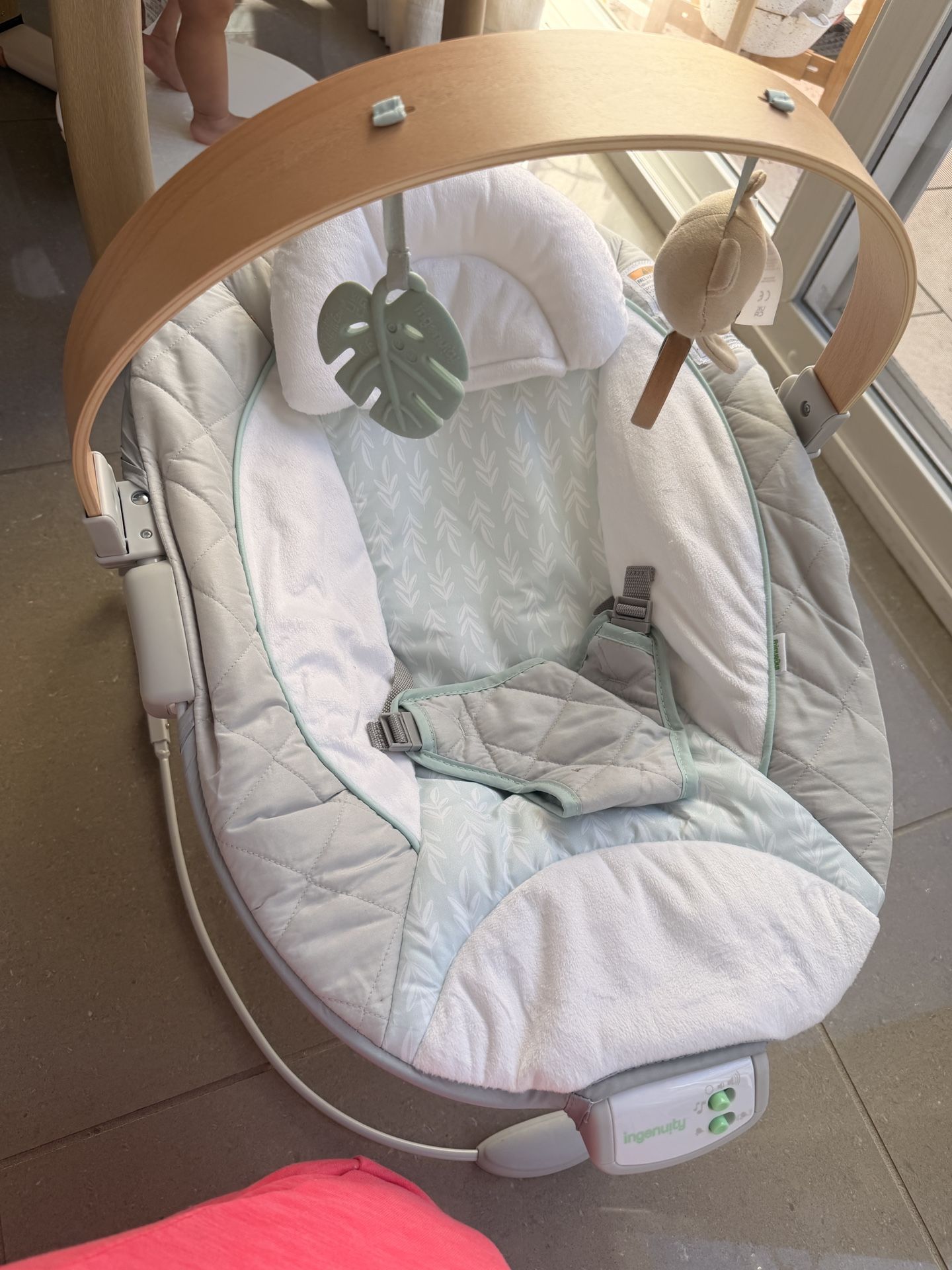Ingenuity Cozy Spot Baby Seat – Excellent Condition