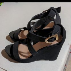 BCBGENERATION FAUX SUEDE STRAPPY WEDGE SANDALS 