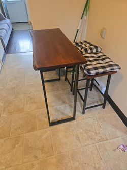 coffee bar table with 2 chairs
