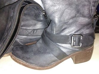 Leather Boots by Lavorazione Artigiana