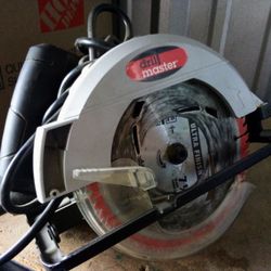 Drill Master Saw With 7" Blade 