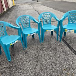 5 New Indoor/Outdoors Chairs 