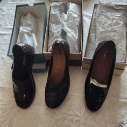 Shoes. 9 Narrow Never worn, Ordered Wrong  Width